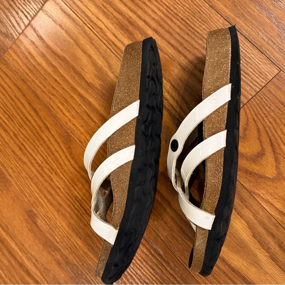 Vinja white vegan patent leather  Sandals - Picture 4 of 7